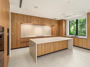 7700 SW 50th Ct, Miami FL 33143