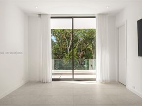 7700 SW 50th Ct, Miami FL 33143