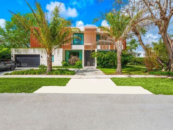 7700 SW 50th Ct, Miami FL 33143