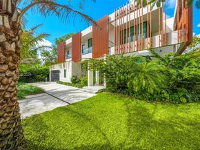7700 SW 50th Ct, Miami FL 33143