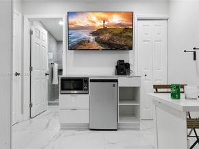 2376 NW 2nd St, Miami FL 33125