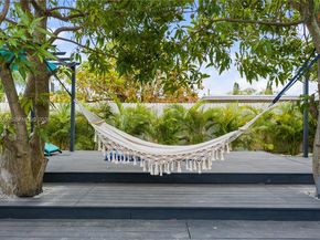 2376 NW 2nd St, Miami FL 33125