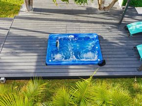 2376 NW 2nd St, Miami FL 33125