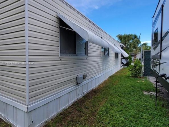 371 NW 135th Way, Plantation FL 33325