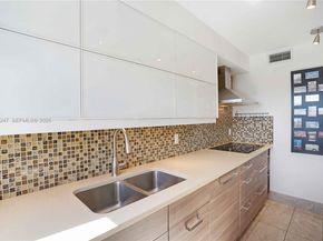 245 18TH St 902, Miami Beach FL 33139