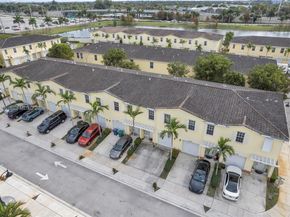 4040 NW 11th St, Lauderhill FL 33313