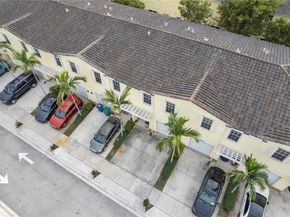 4040 NW 11th St, Lauderhill FL 33313