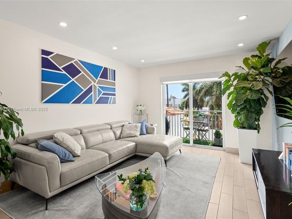 1519 Drexel Ave 402, Miami Beach FL 33139