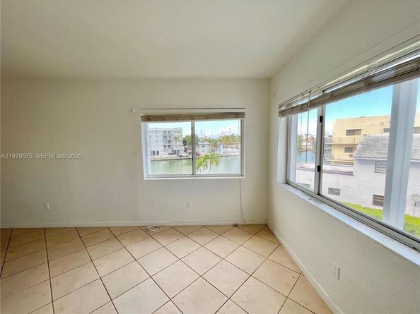 1185 Marseille Dr 309, Miami Beach FL 33141