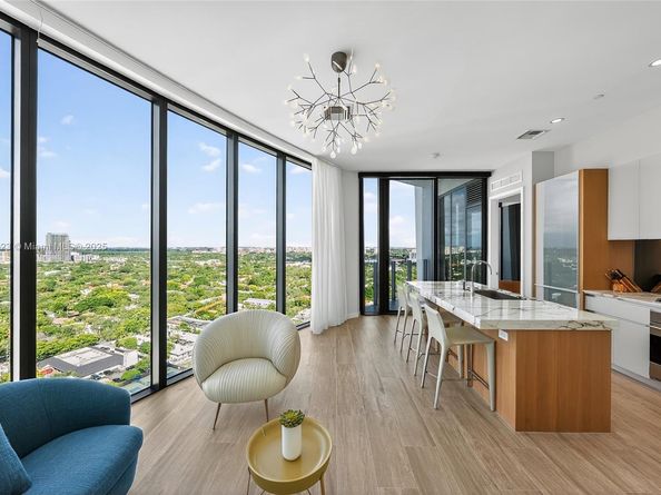 2831 S Bayshore Dr PH8, Miami FL 33133
