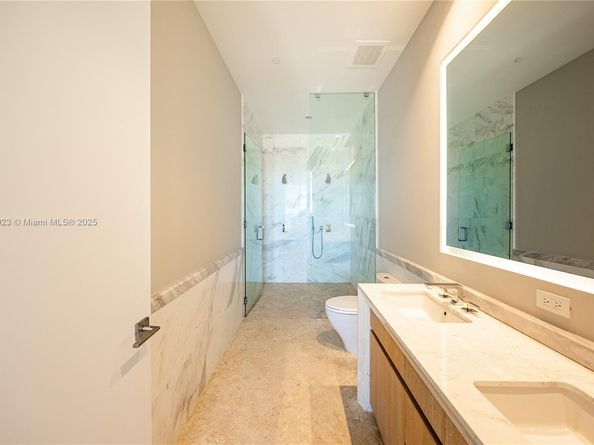 2831 S Bayshore Dr PH8, Miami FL 33133