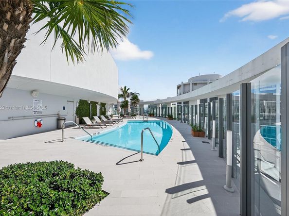 2831 S Bayshore Dr PH8, Miami FL 33133