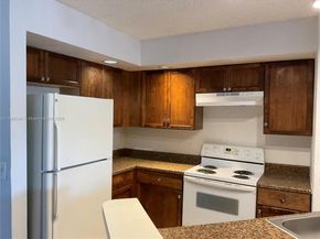 3320 N Pinewalk Dr N 1715, Margate FL 33063