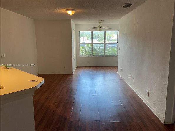 3320 N Pinewalk Dr N 1715, Margate FL 33063