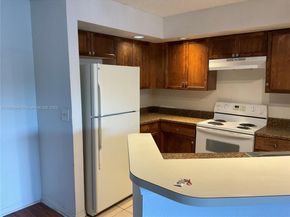 3320 N Pinewalk Dr N 1715, Margate FL 33063