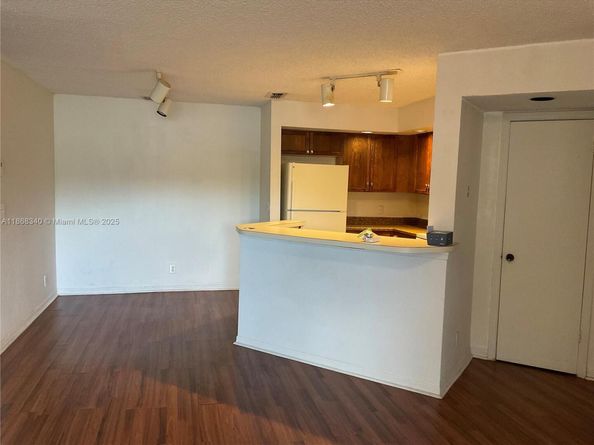 3320 N Pinewalk Dr N 1715, Margate FL 33063