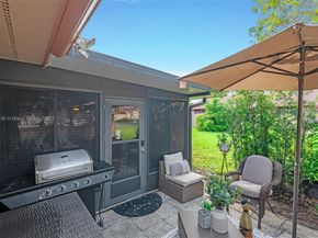 2 Flint Way, Boynton Beach FL 33426