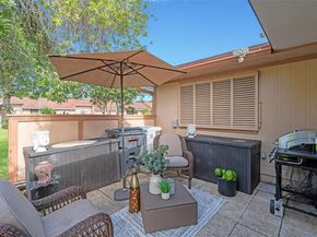 2 Flint Way, Boynton Beach FL 33426