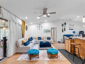 2 Flint Way, Boynton Beach FL 33426