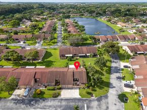 2 Flint Way, Boynton Beach FL 33426