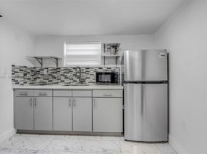 901 NW 34th Ter, Lauderhill FL 33311