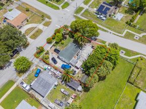 901 NW 34th Ter, Lauderhill FL 33311