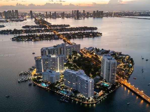 3 Island Ave 11G, Miami Beach FL 33139