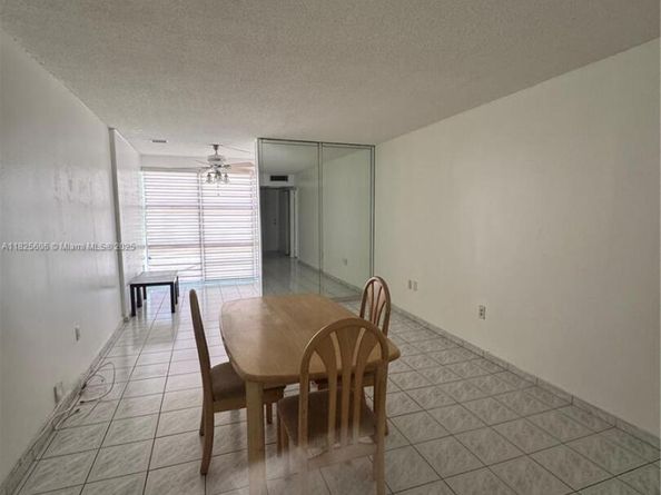 17620 Atlantic Blvd 105, Sunny Isles Beach FL 33160
