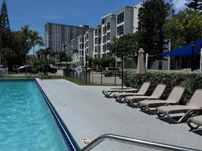 17620 Atlantic Blvd 105, Sunny Isles Beach FL 33160