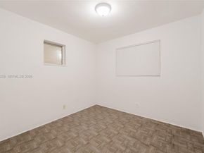 5737 Grant St, Hollywood FL 33021