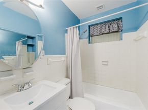 5737 Grant St, Hollywood FL 33021