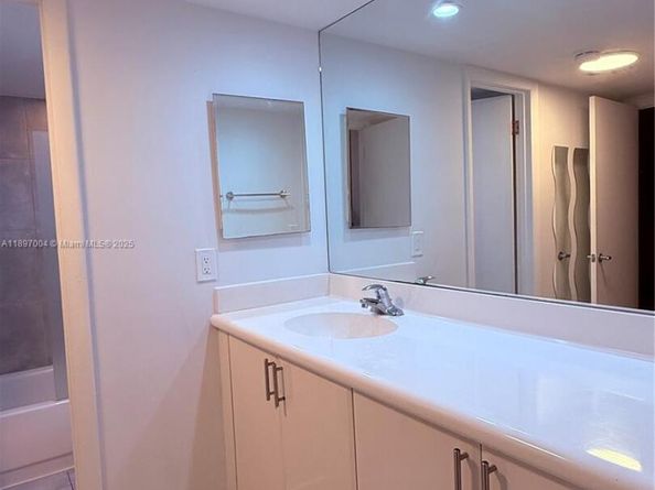777 NE 62nd St C415, Miami FL 33138