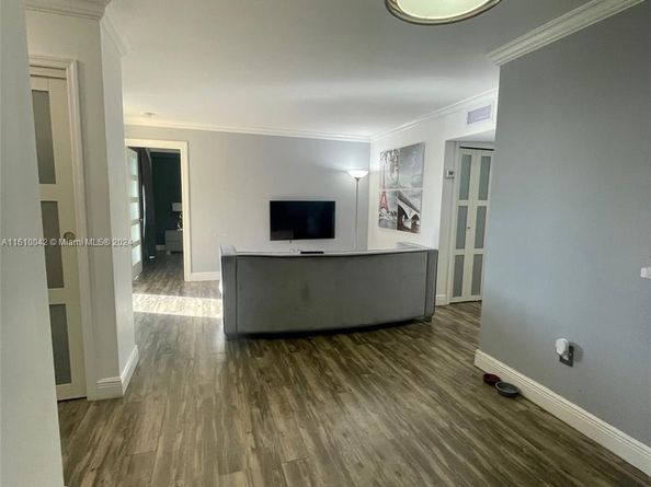 11800 SW 18th St 1314, Miami FL 33175
