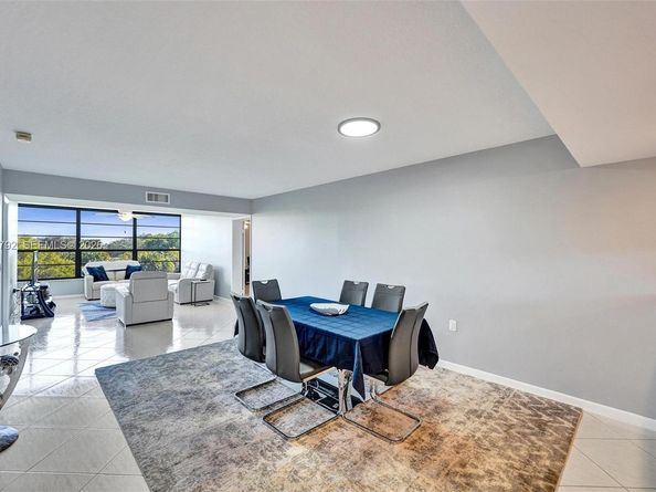 1514 Whitehall Dr 405, Davie FL 33324