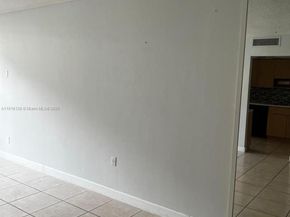 17890 W Dixie Hwy 421 Hwy 421, Miami FL 33160
