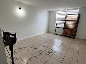 17890 W Dixie Hwy 421 Hwy 421, Miami FL 33160