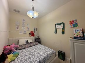 1385 SE 26th Ave, Homestead FL 33035