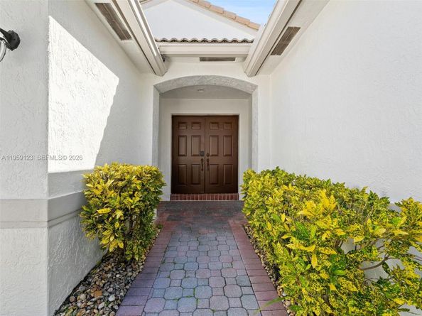 1861 NW 142nd Ter, Pembroke Pines FL 33028