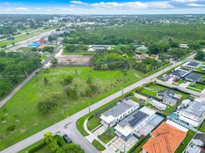 22801 SW 123rd Ave, Miami FL 33170
