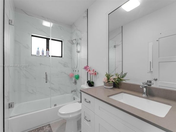 22801 SW 123rd Ave, Miami FL 33170