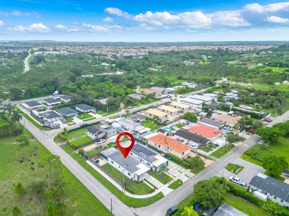 22801 SW 123rd Ave, Miami FL 33170