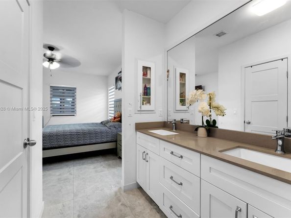 22801 SW 123rd Ave, Miami FL 33170