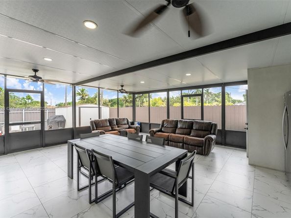 22801 SW 123rd Ave, Miami FL 33170