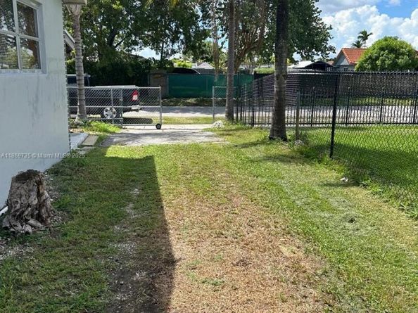 11431 SW 193rd Ter, Miami FL 33157