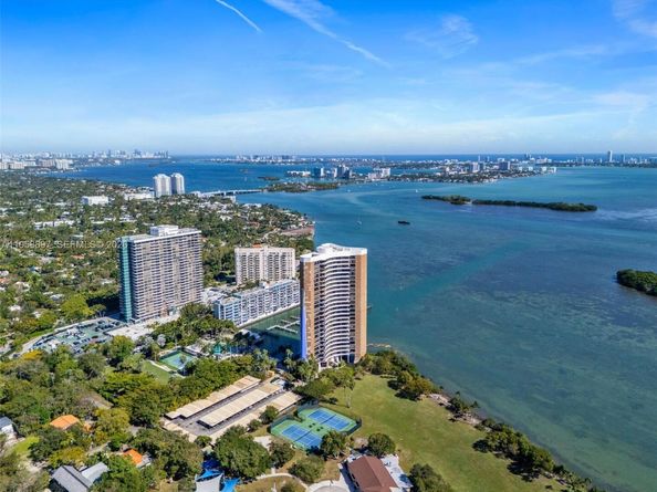 720 NE 69th St 11S, Miami FL 33138