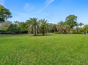 720 NE 69th St 11S, Miami FL 33138