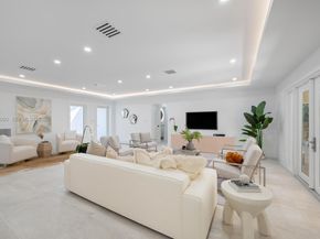 8500 SW 179th St, Palmetto Bay FL 33157