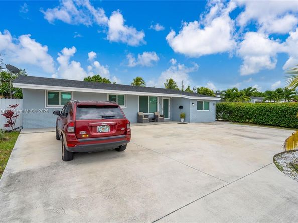 7642 Venetian St, Miramar FL 33023