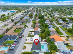7642 Venetian St, Miramar FL 33023