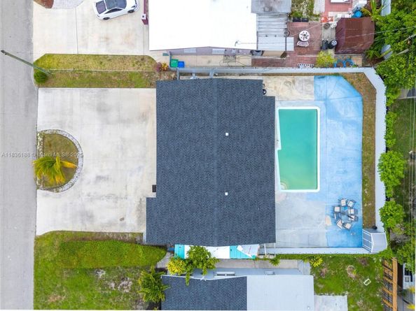 7642 Venetian St, Miramar FL 33023